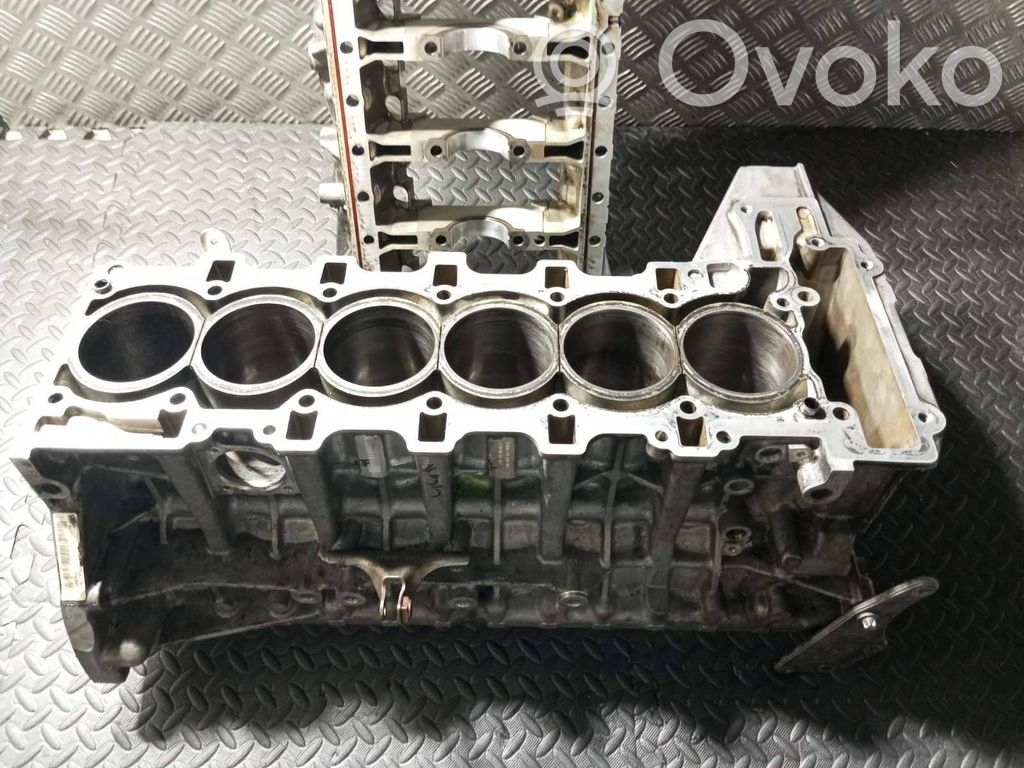 BMW 5 F10 F11 Blokas 