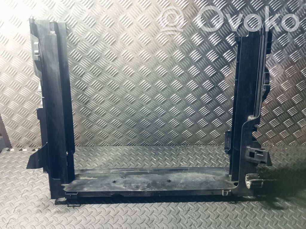 BMW X5 E70 Radiator mount bracket 