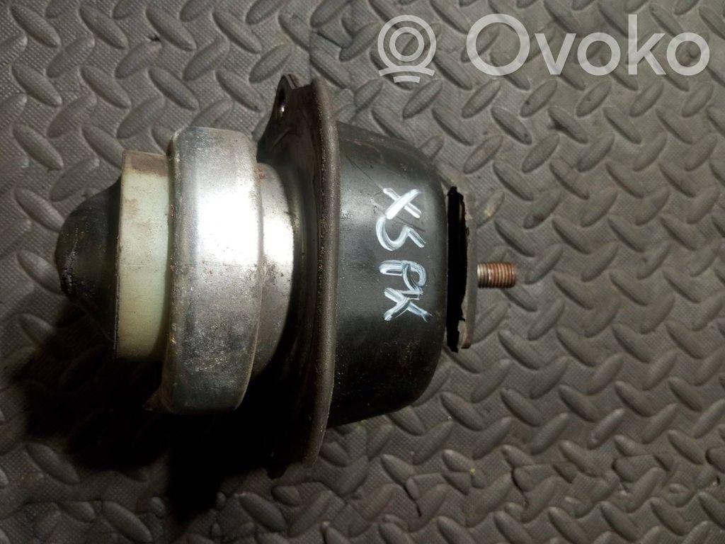 BMW X5 E70 Engine mount bracket 