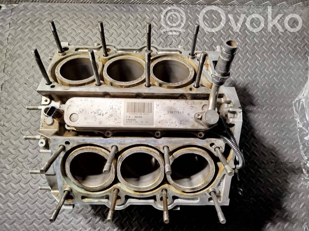Maserati Ghibli Engine block 