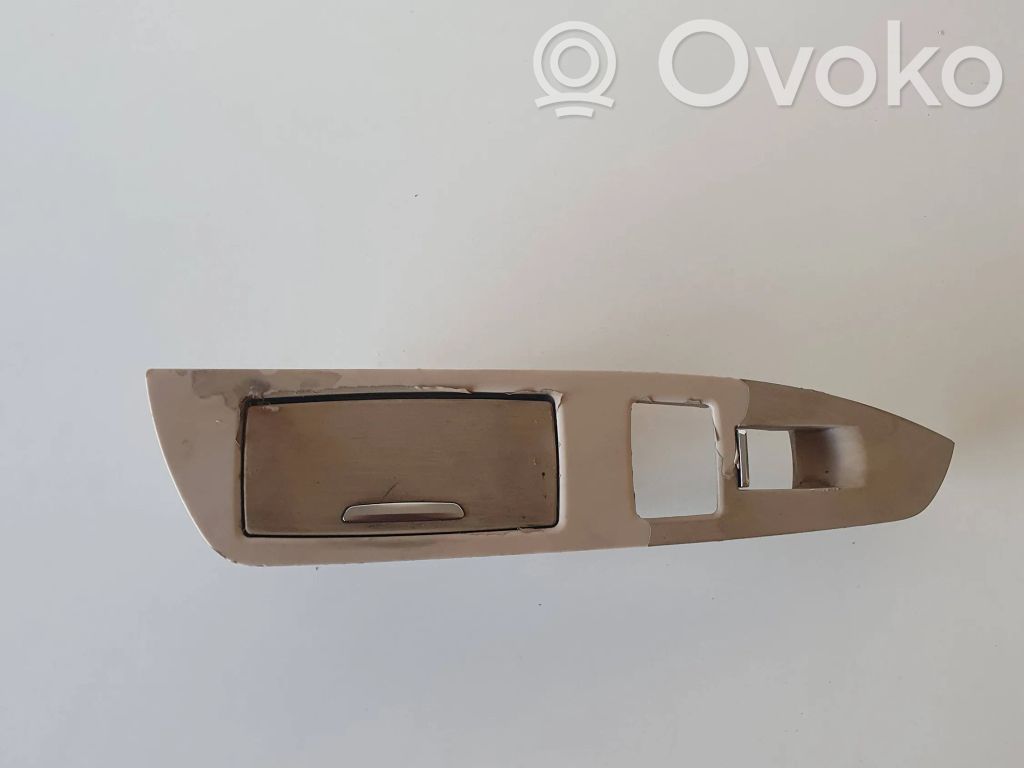 BMW 7 F01 F02 F03 F04 Popielniczka drzwi tylnych 