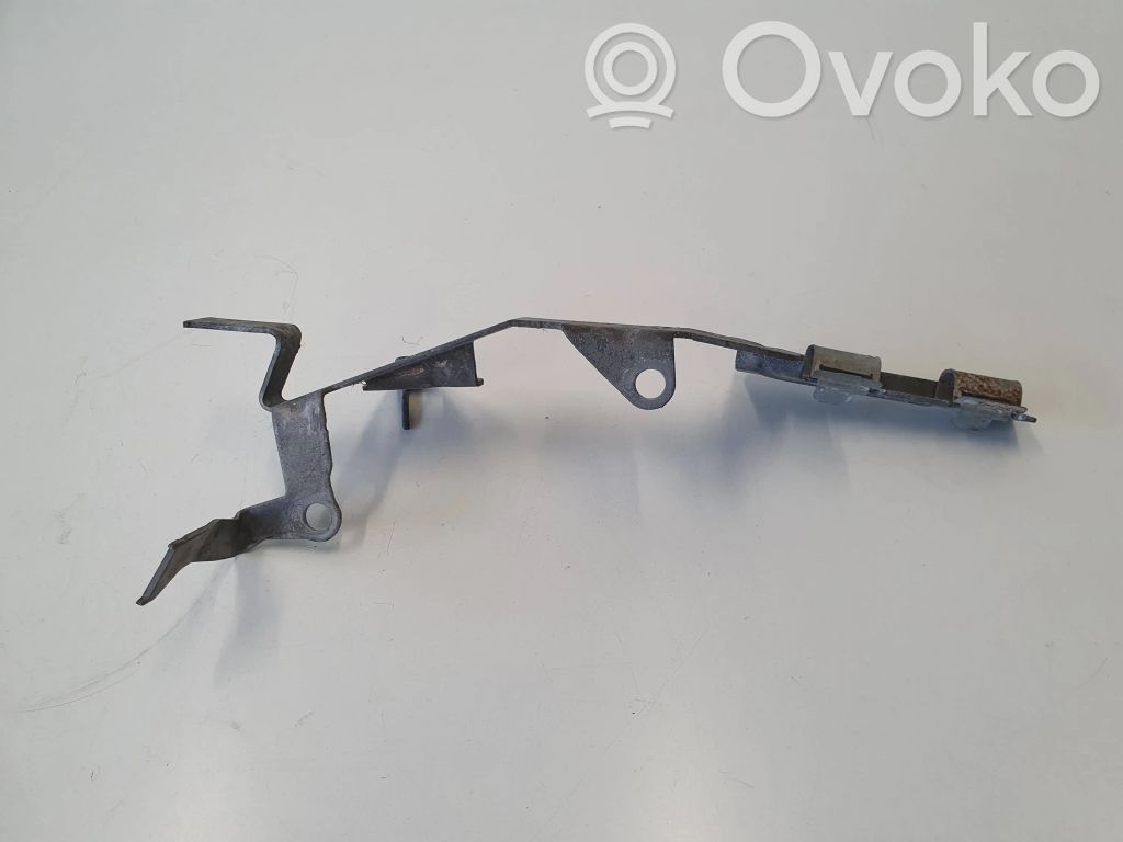 BMW 3 G20 G21 Cita veida dzinēja nodalījuma detaļa 
