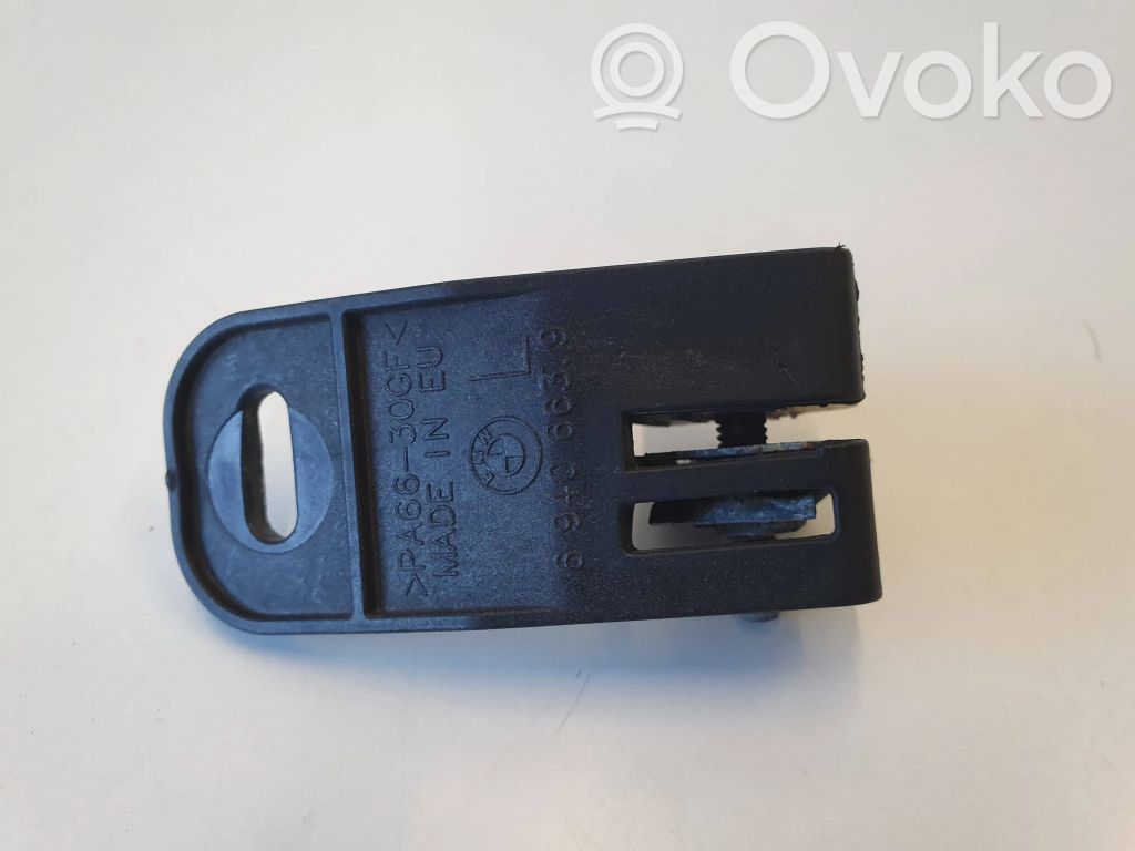 BMW 1 E82 E88 Headlight/headlamp mounting bracket 
