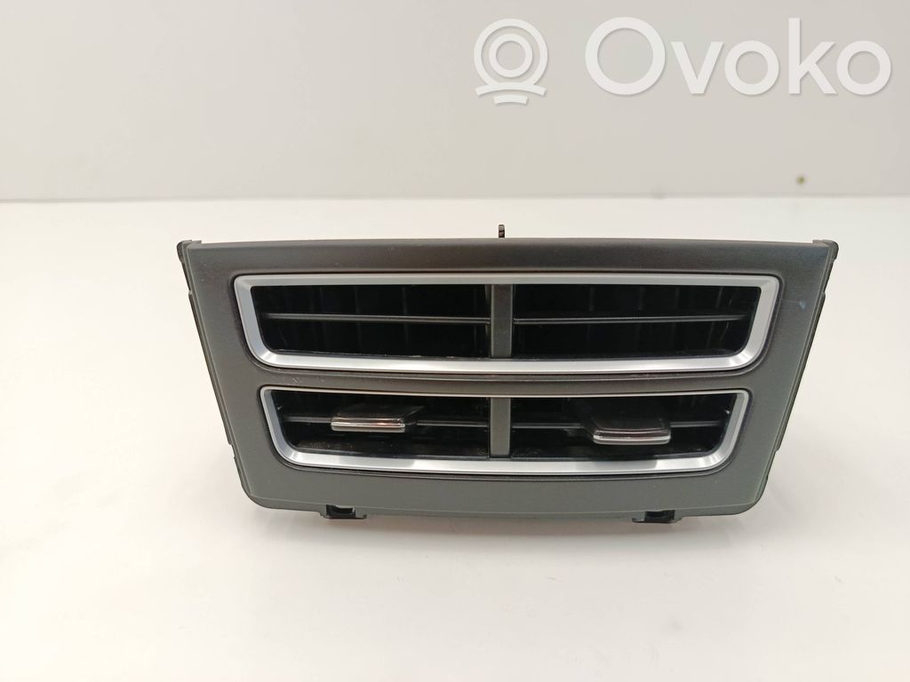 Tesla Model S Oro grotelės gale 
