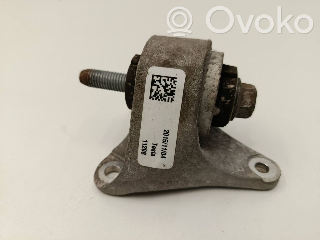 Tesla Model S Engine mount bracket 
