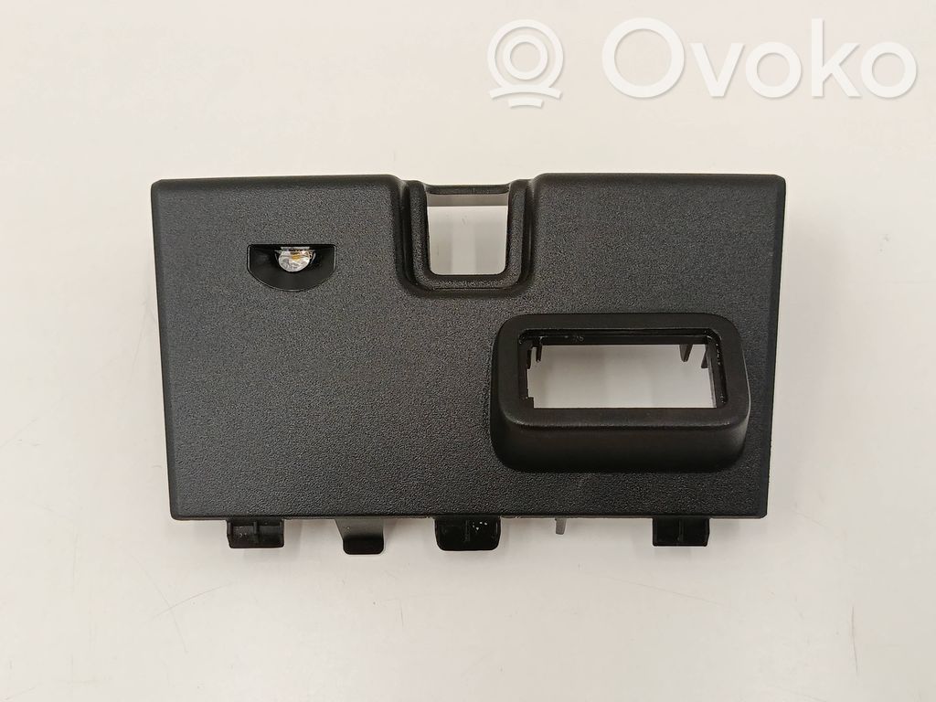 BMW 4 G22 G23 G24 G26 Kita salono detalė 