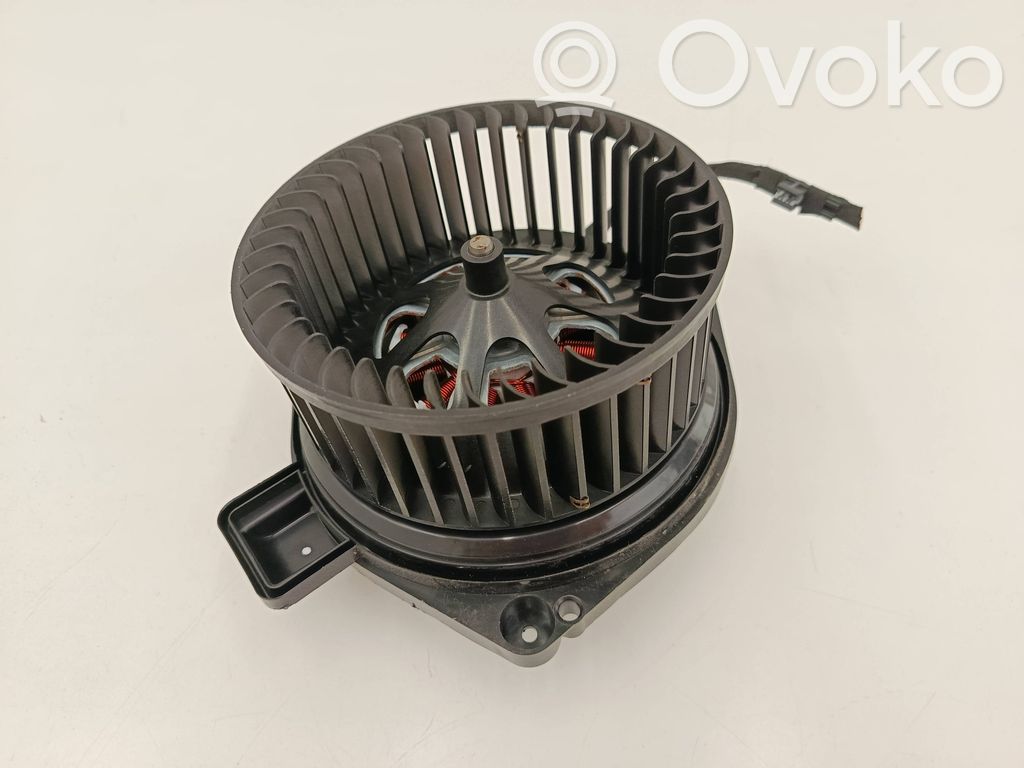BMW 4 G22 G23 G24 G26 Mazā radiatora ventilators 