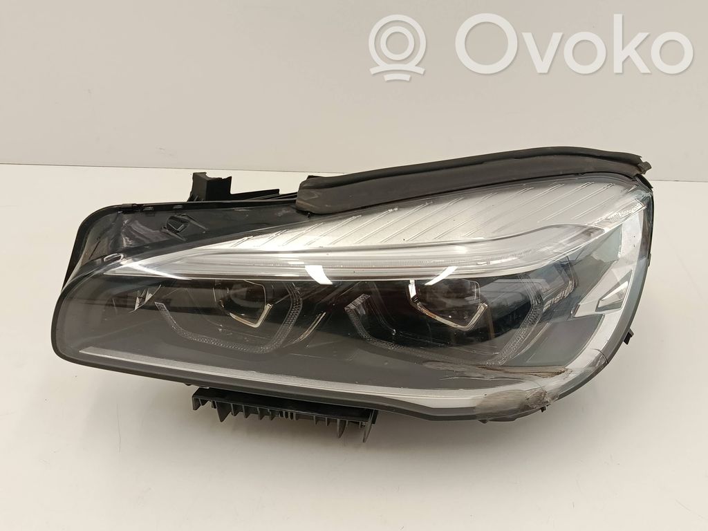 BMW 2 F46 Lampa przednia 