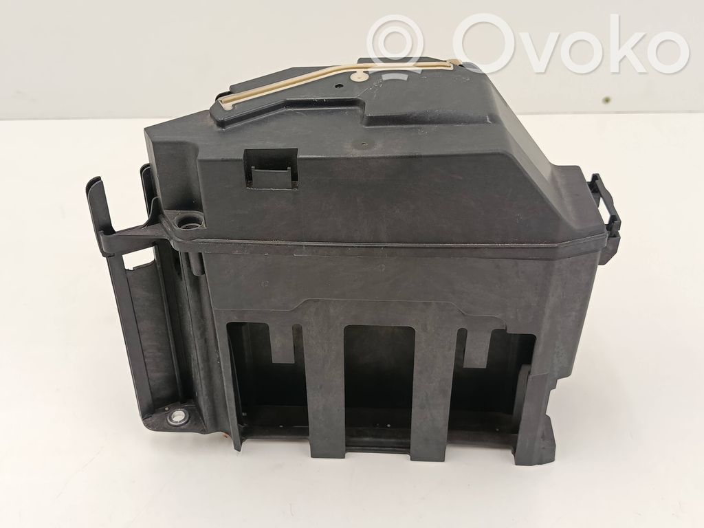 Engine control unit holder   8581370,8581751,58650910