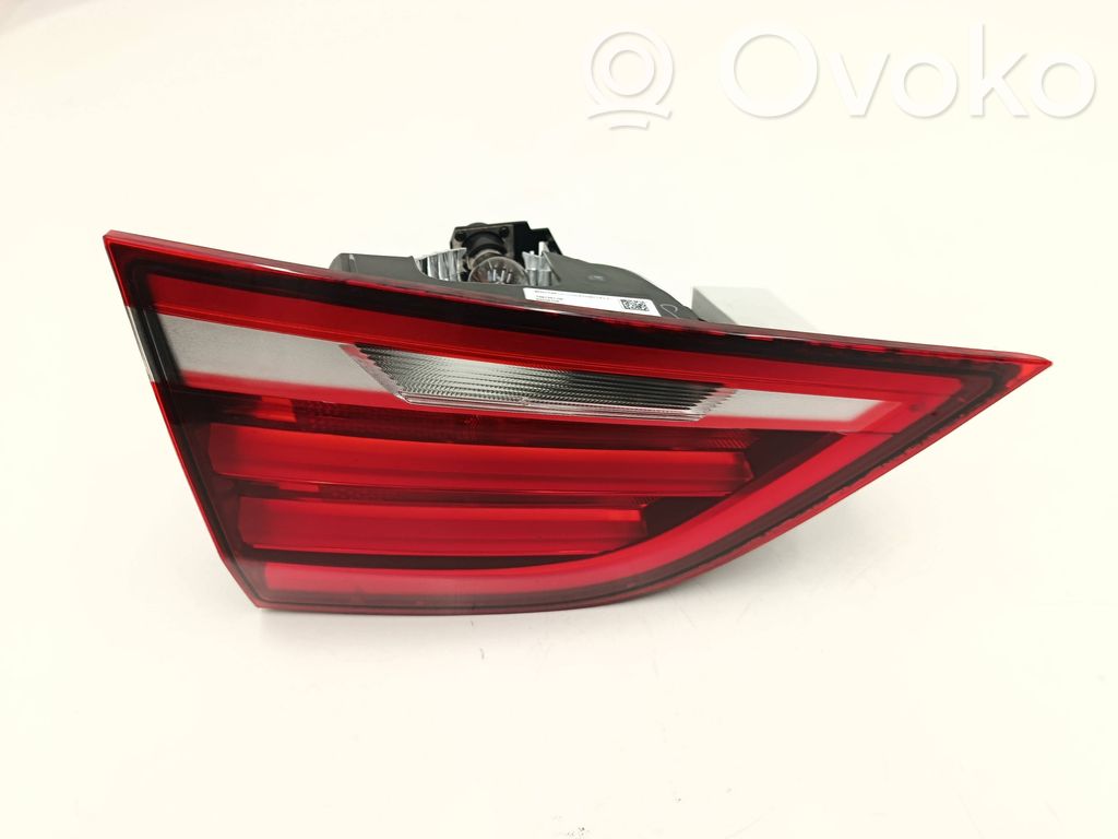 BMW 2 F46 Lampy tylnej klapy bagażnika 