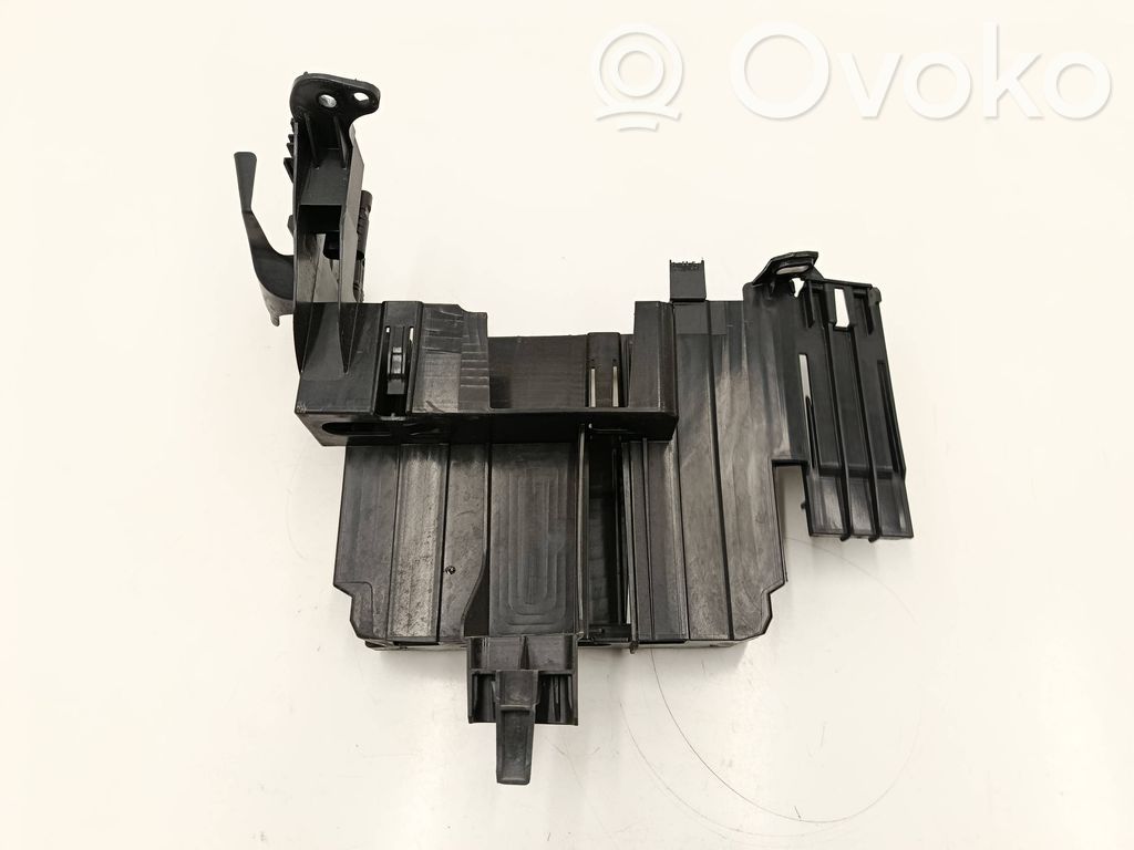 BMW X3 G01 Engine control unit box 