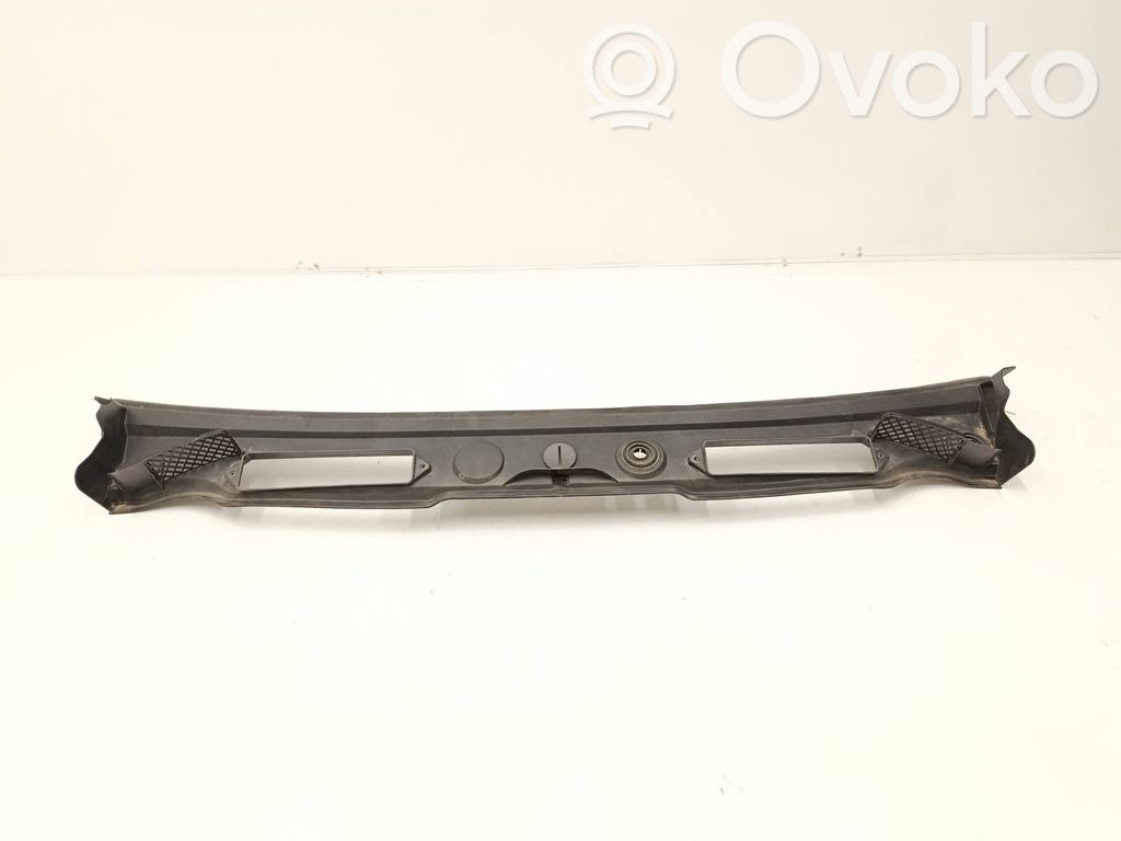 BMW X1 E84 Wiper trim 