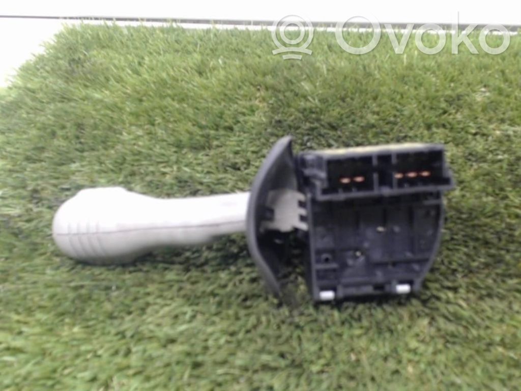 Renault Twingo I Boutons / interrupteurs volant 
