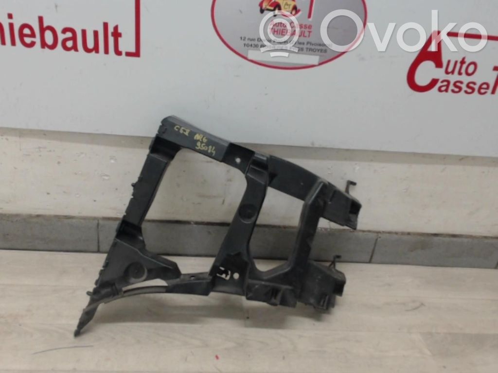 Rear bumper mounting bracket