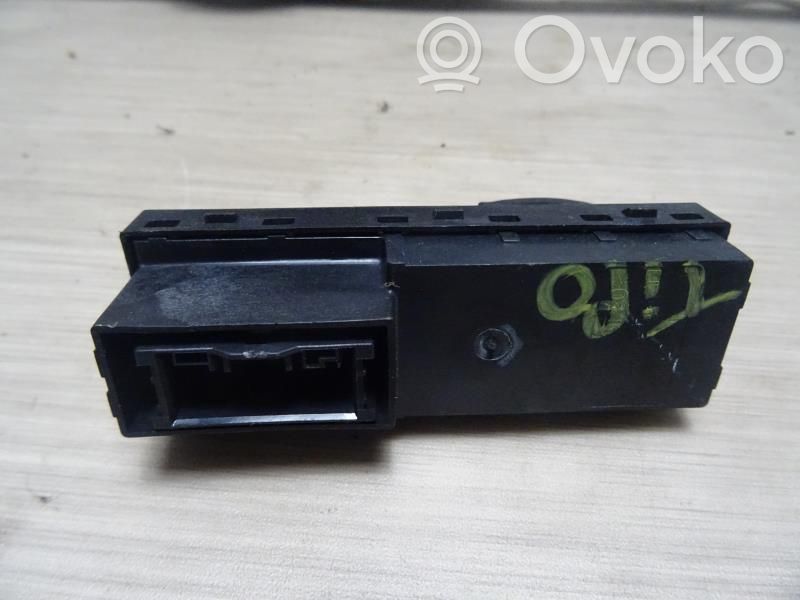 Fiat Tipo Electric window control switch 