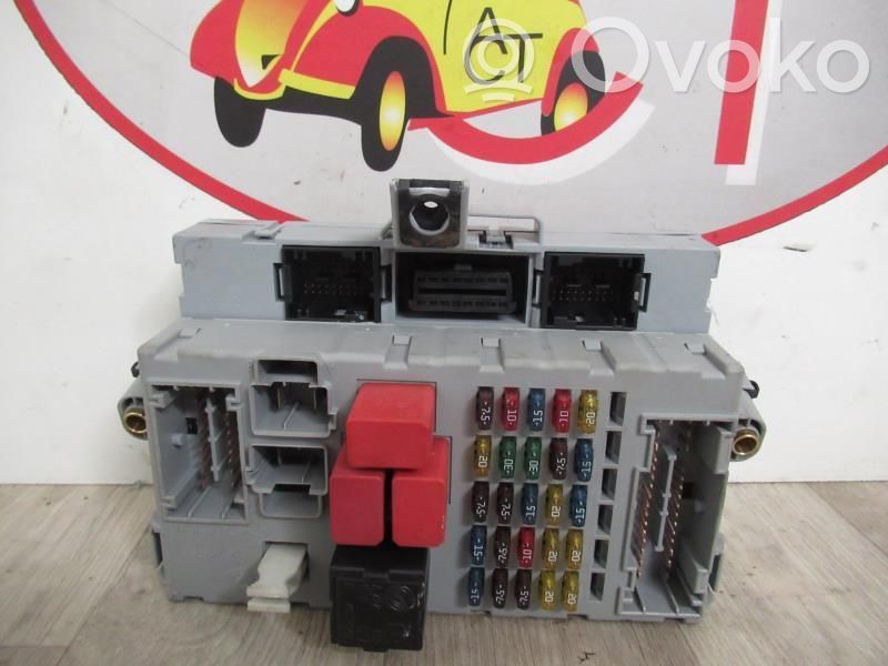 Fiat Idea Juego de caja de fusibles 