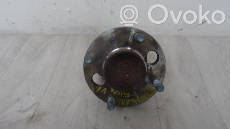 Ford Fiesta Cubo de rueda trasera 