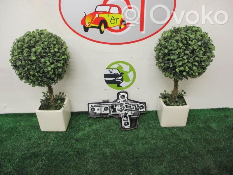 Volkswagen Touran I Luce targa
