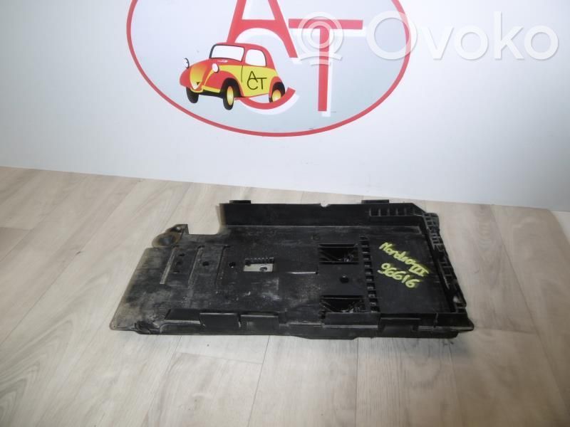 Ford Mondeo MK IV Battery box tray 