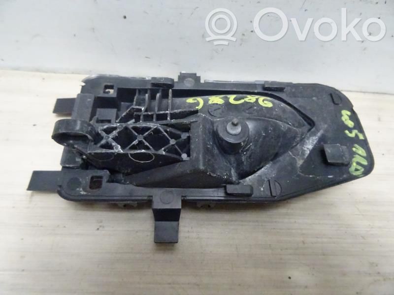 Manecilla interna puerta trasera   914444,914444