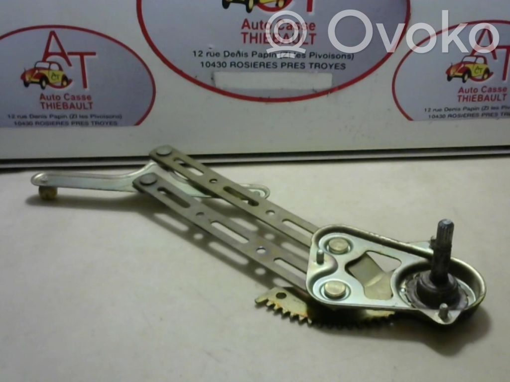 Regulador manual de la ventanilla trasera   7700757190,7700757190
