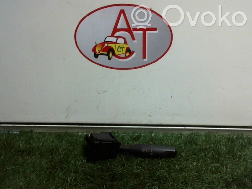 Peugeot 106 Boutons / interrupteurs volant