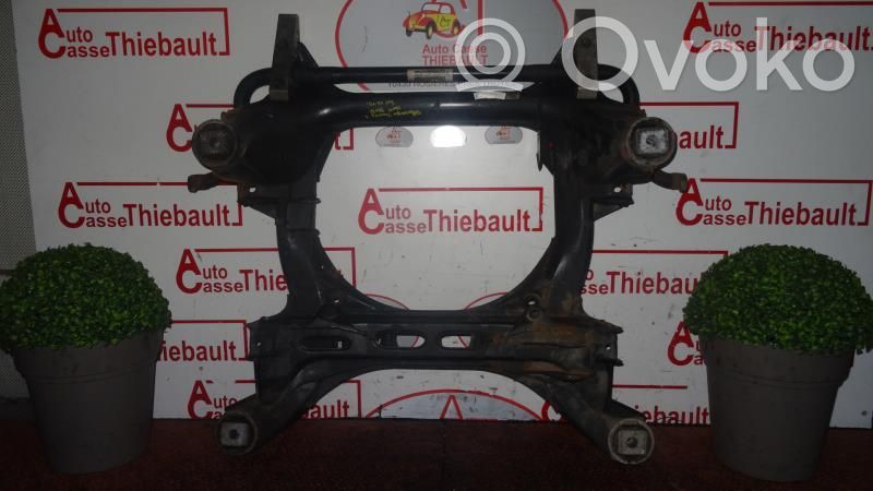 Volkswagen Touareg I Subcadru frontal 