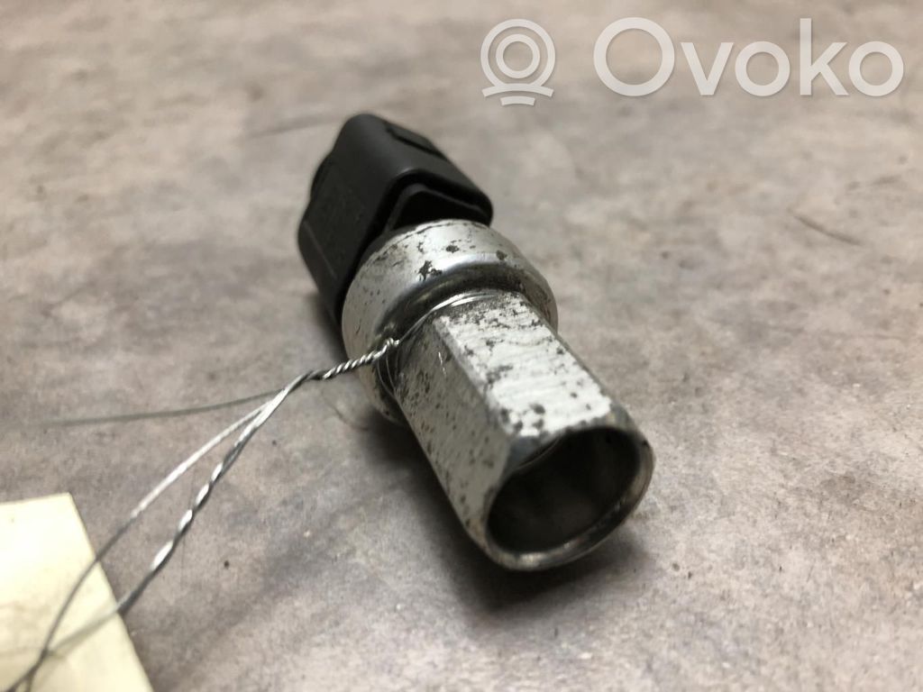 Sensor