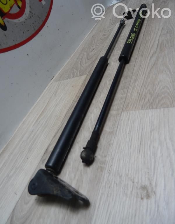 Toyota Avensis T250 Tailgate/trunk strut/damper
