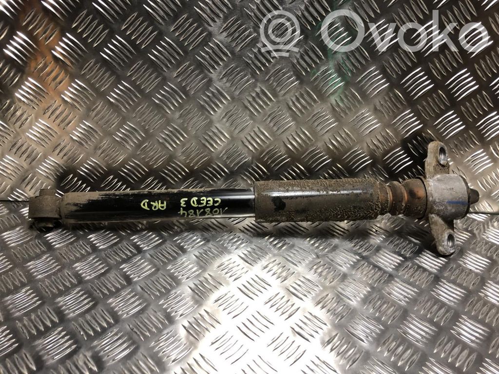 KIA Ceed Stoßdämpfer hinten 