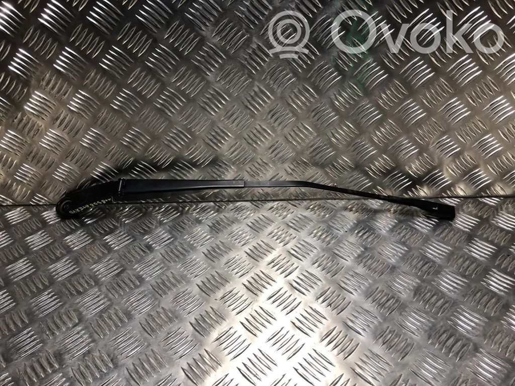 Audi A1 Brazo del limpiaparabrisas delantero 