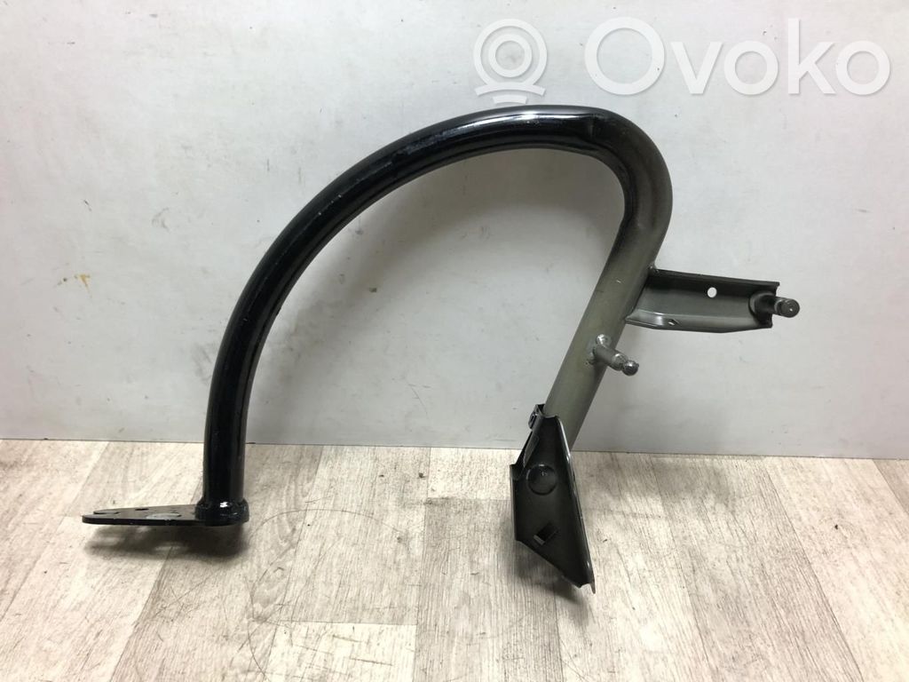 Tailgate/trunk/boot hinge