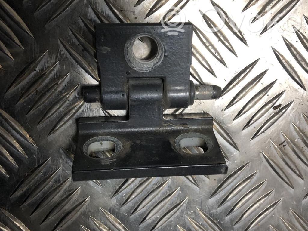 Front door hinge set   30784903,30784903