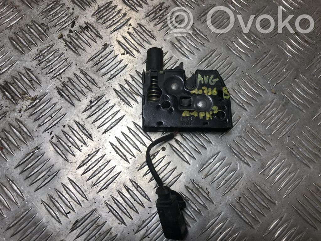 Audi A1 Engine bonnet/hood lock/catch 