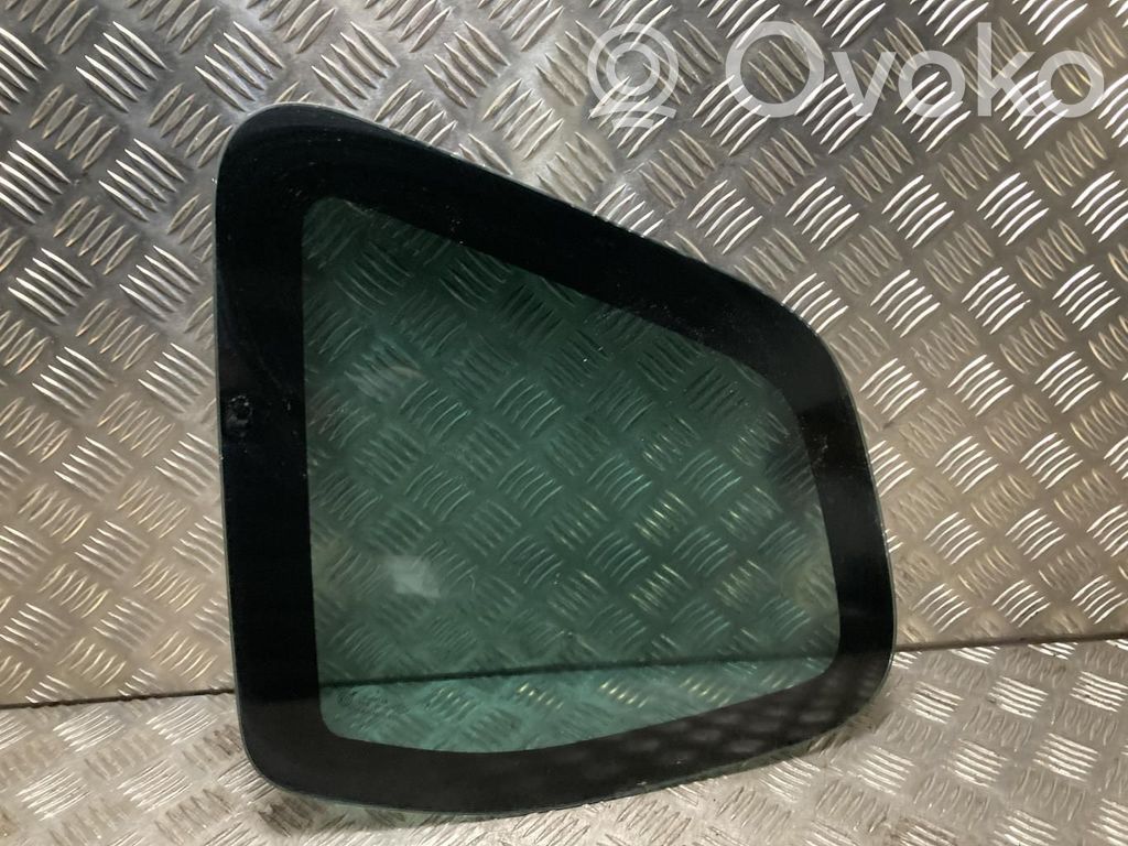 Dacia Duster Rear side window 