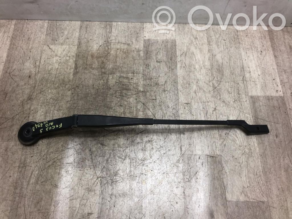 Ford Focus Front wiper blade arm 