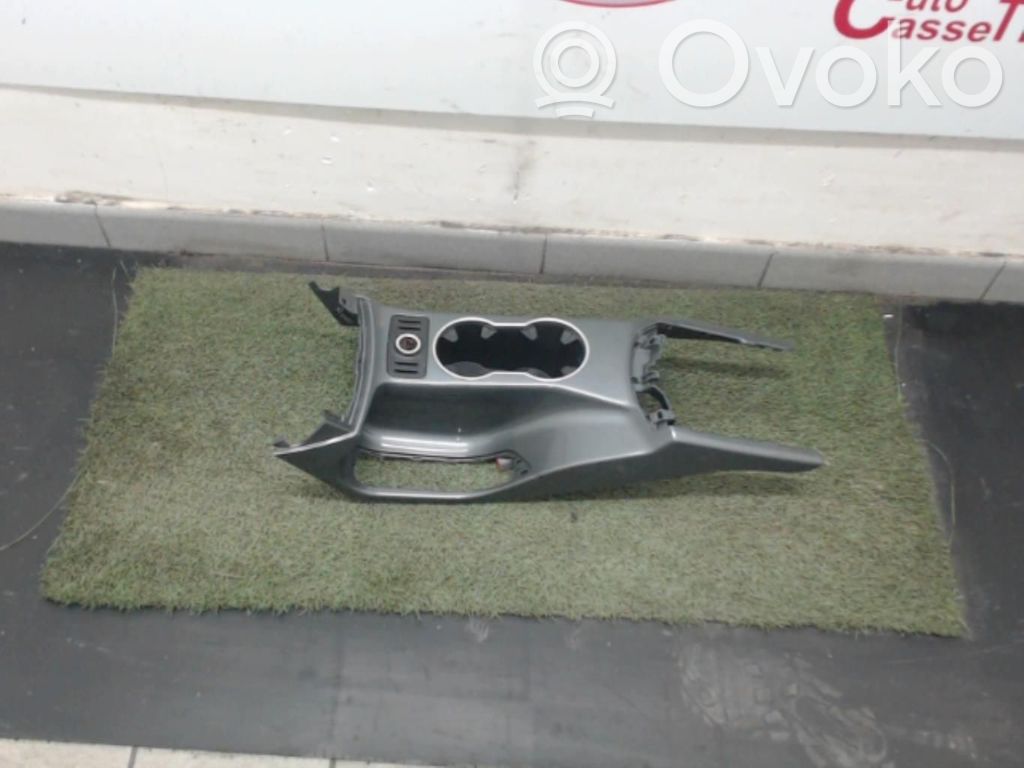 Ford Grand C-MAX Center console 
