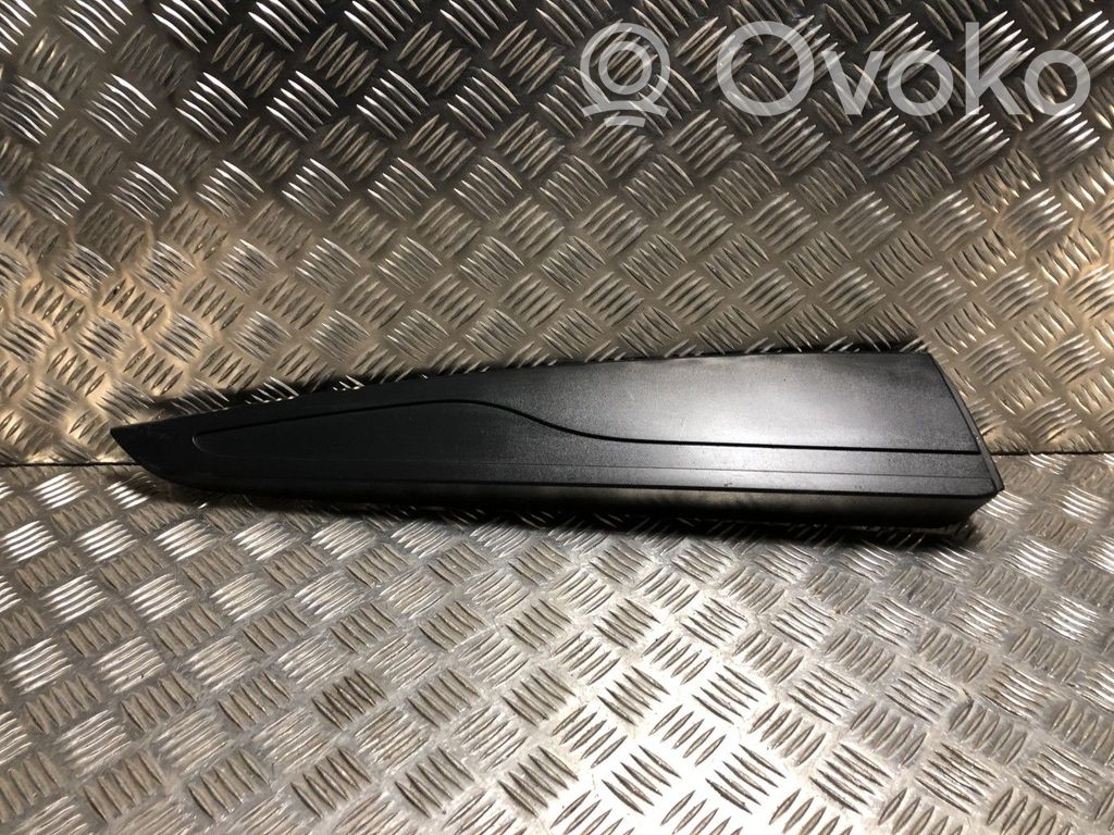 Renault Clio IV Listwa drzwi tylnych 