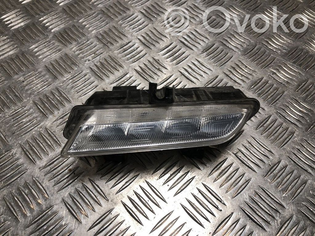 Renault Clio IV Parte del faro 