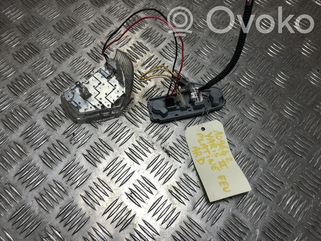 Toyota Yaris Éclairage de plaque d'immatriculation 