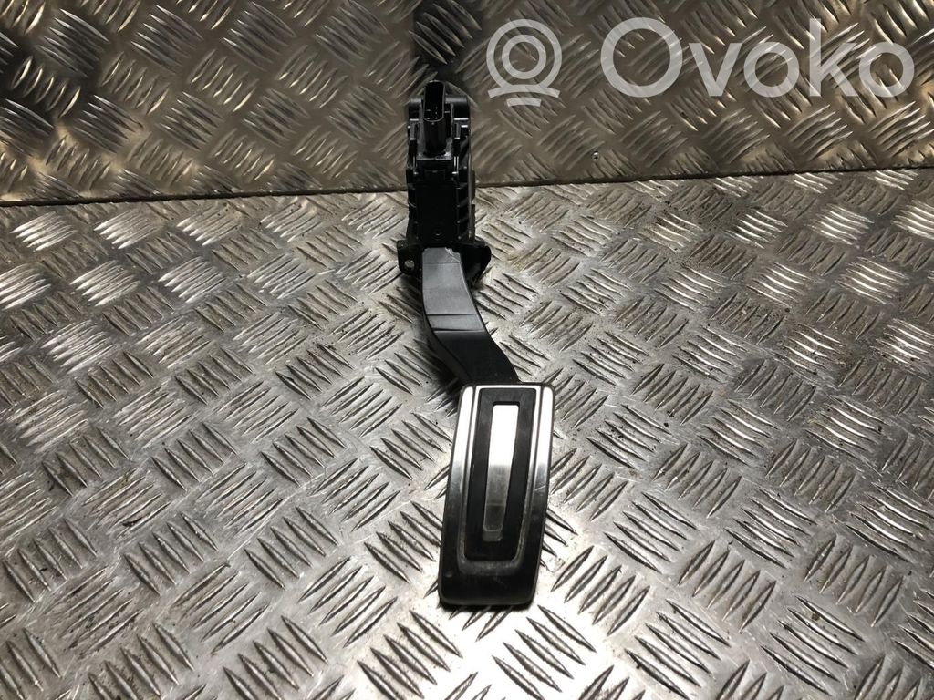 Volkswagen Golf VIII Senzor poziție pedală accelerație 