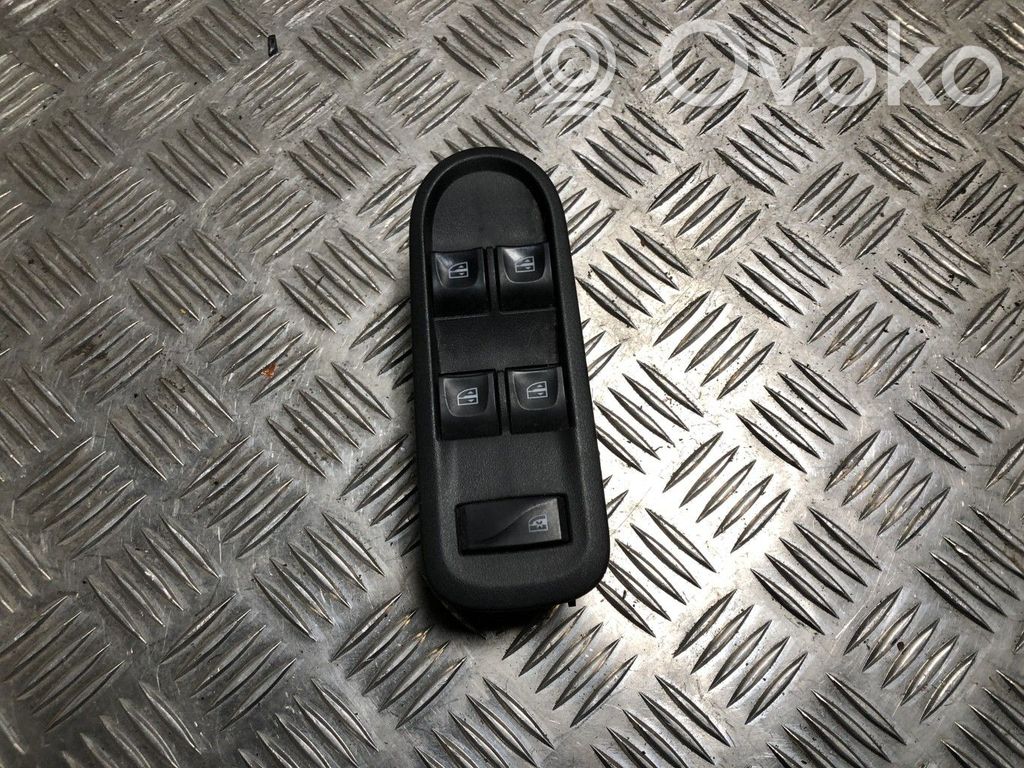 Electric window control switch   254217475R,254217475R