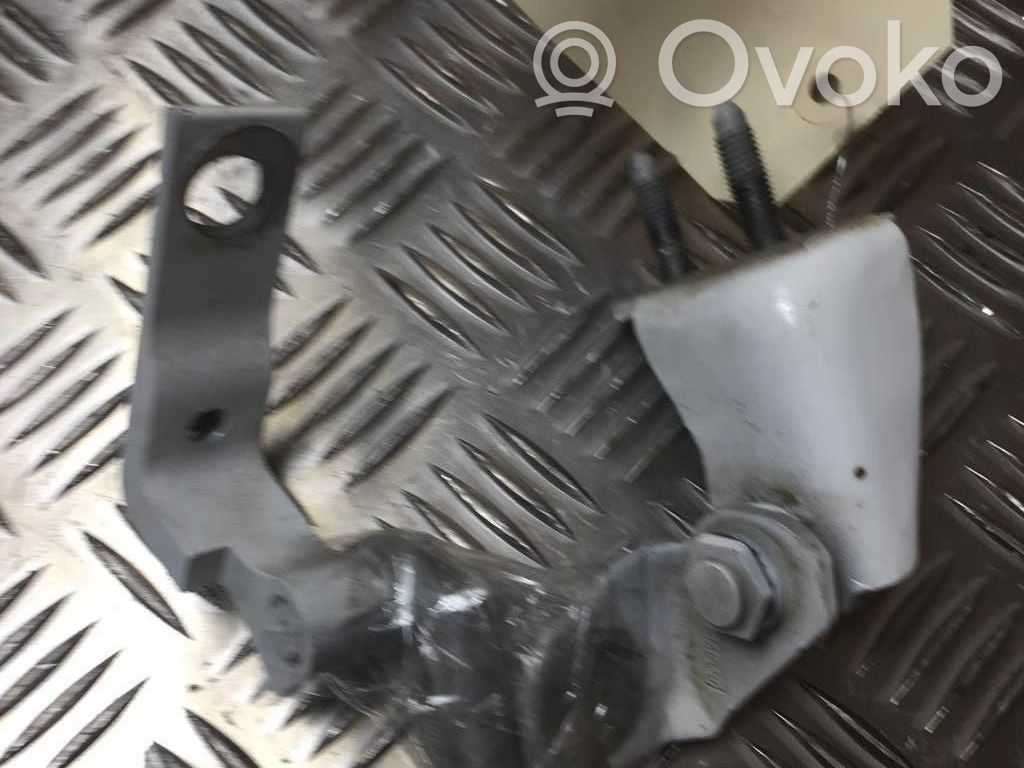Ford Fiesta Priekinis vyrių komplektas 