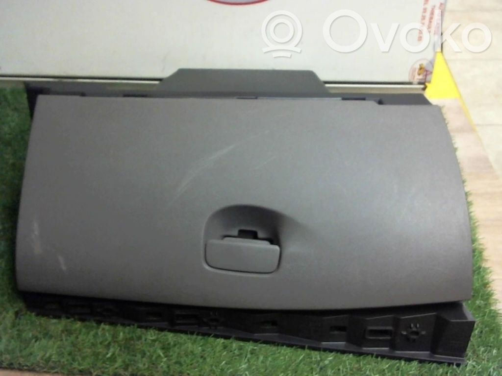 Guantera   681080009R,681080009R