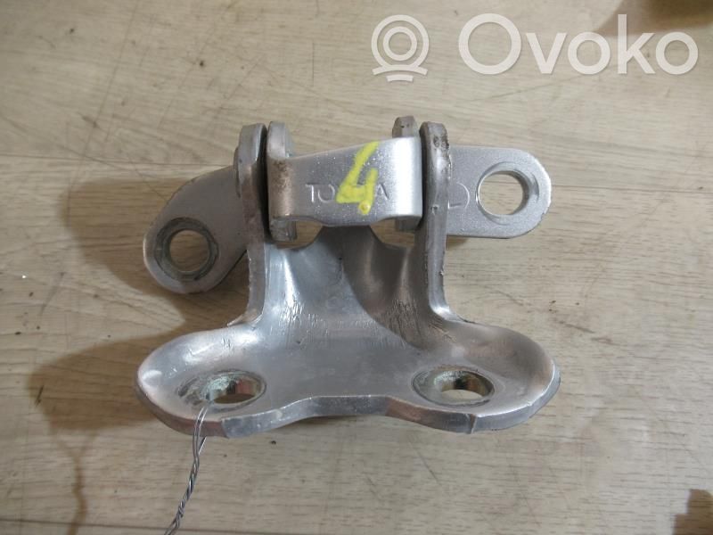 Toyota Corolla Verso AR10 Etuoven saranasarja