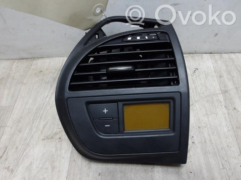 Citroen C4 I Picasso Rejilla de ventilación central del panel
