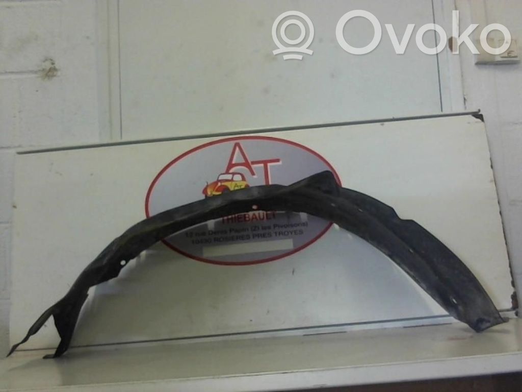 Opel Frontera B Nadkole przednie 