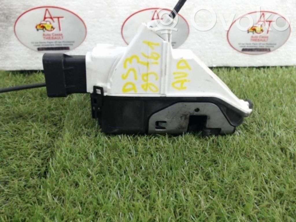 Citroen DS3 Front door lock 