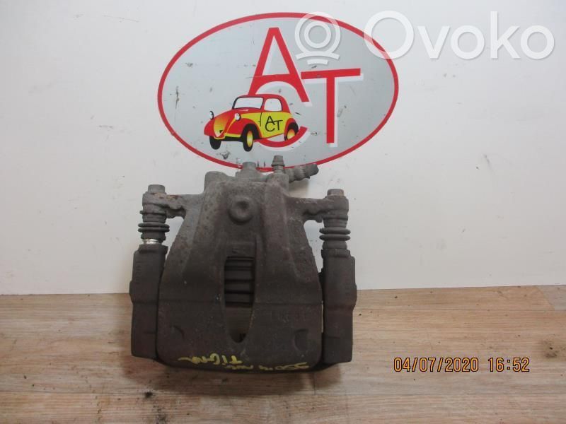 Opel Tigra B Передний суппорт 