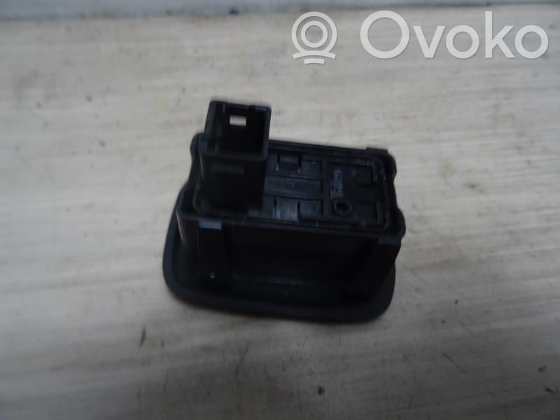 Comutator comandă geamuri electrice   6490Q1,6490Q1